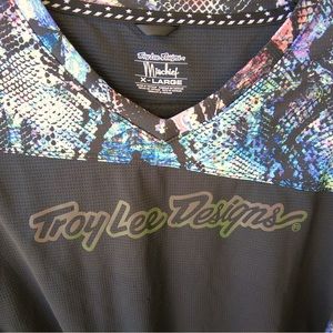 Excellent condition Troy Lee Designs womens MTB jersey size XL black multicolor